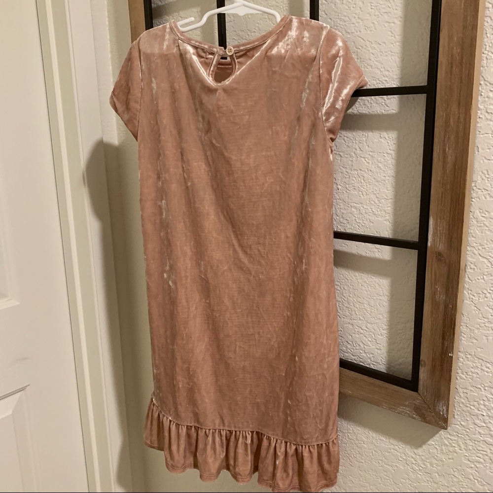 Girls DKNY crushed pink velvet dress size medium - Picture 7 of 7